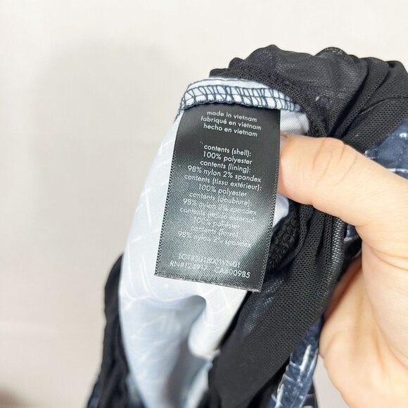 Onia Calder Board Shorts Swim Navy Blue & White Geometric Lined - Size 38 - Picture 5 of 9